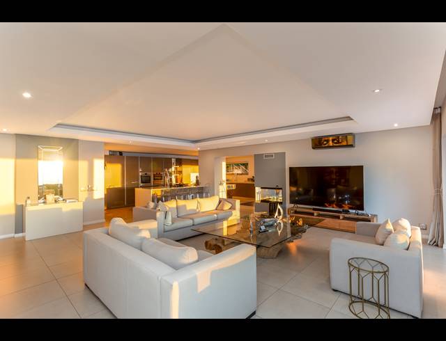 8 BEDROOM HOUSE FOR SALE IN LLANDUDNO
